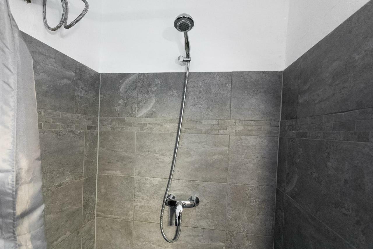 Cute Red Star Center Appartement Wenen