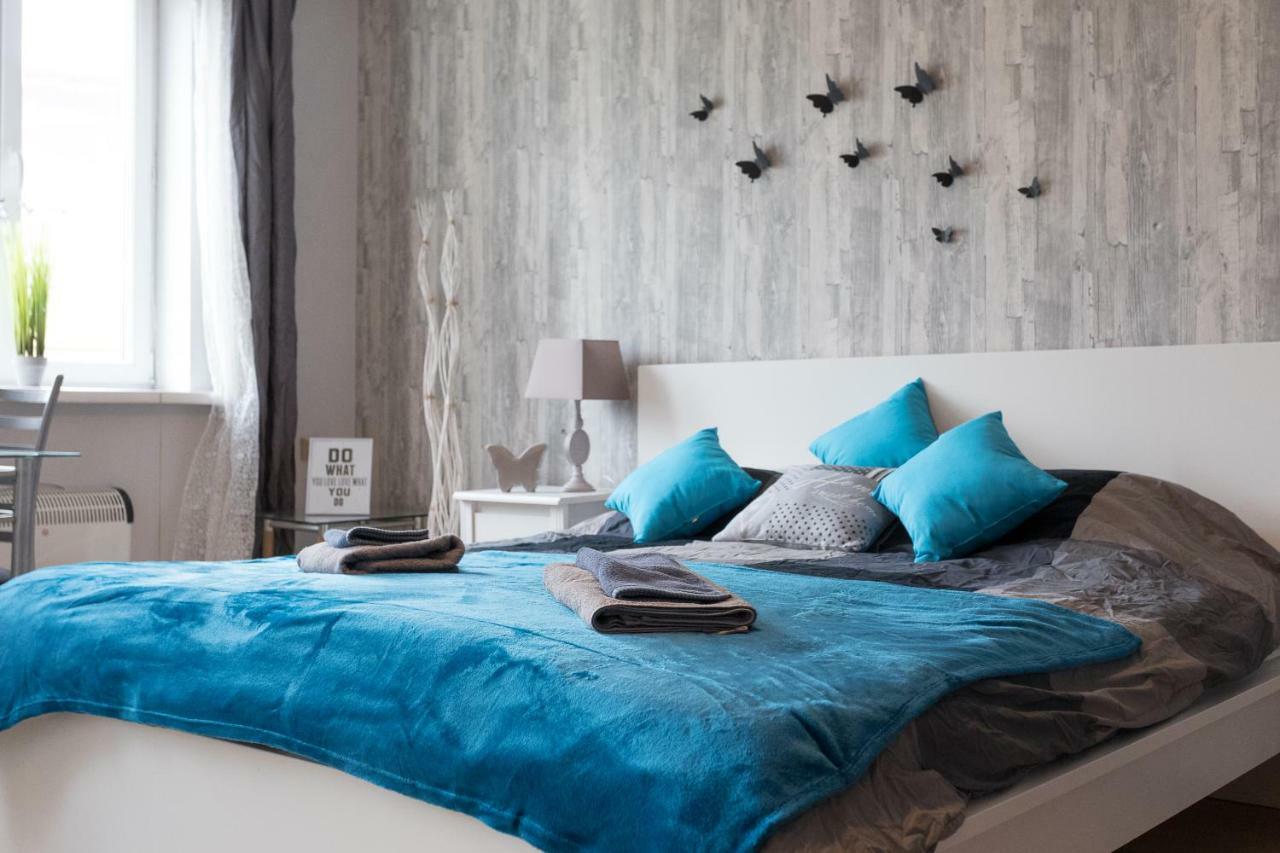 Cute Red Star Center Appartement